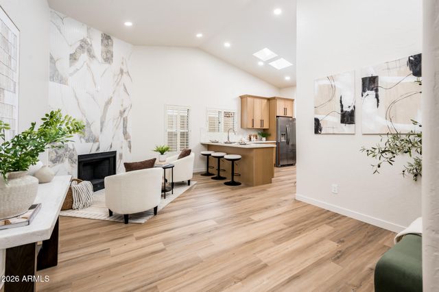 1033 E HEARNE Way, Gilbert, AZ 85234