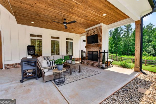 1033 McLeod Estates Drive, Monroe, GA 30655