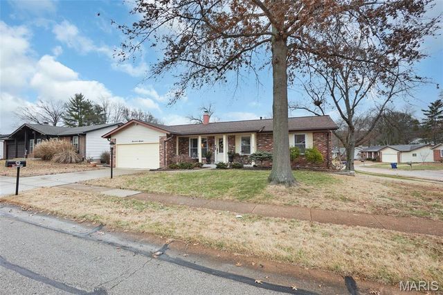 1716 Dover Trace Drive, Fenton, MO 63026