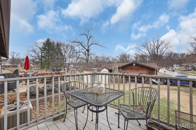 1716 Dover Trace Drive, Fenton, MO 63026