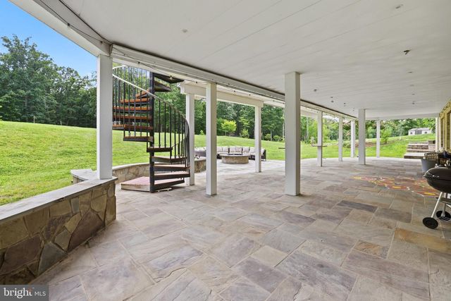 5848 DOYLE RD, Clifton, VA 20124