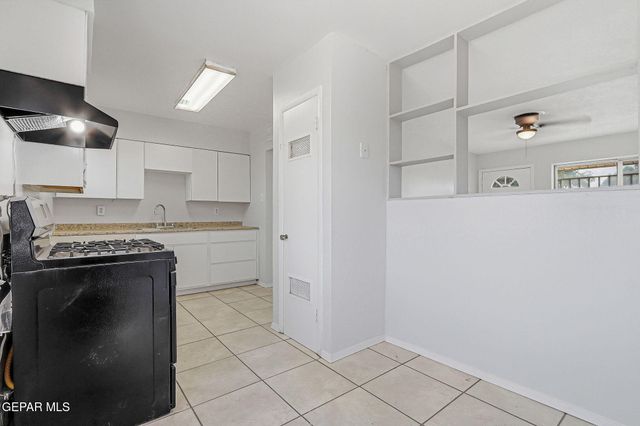 4901 DEBEERS Drive, El Paso, TX 79924