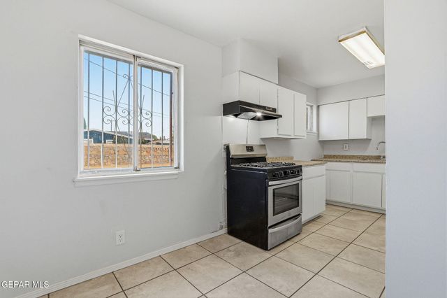 4901 DEBEERS Drive, El Paso, TX 79924