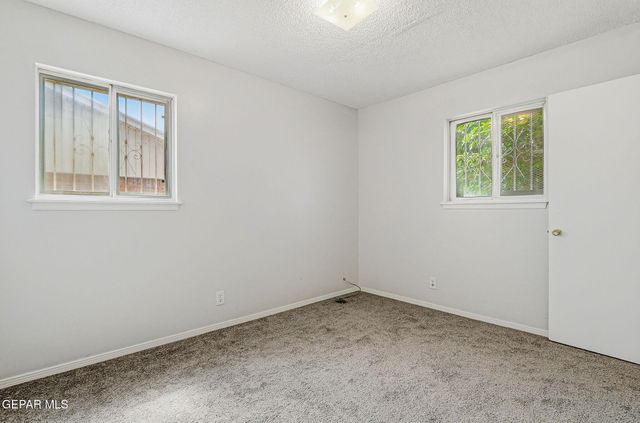 4901 DEBEERS Drive, El Paso, TX 79924