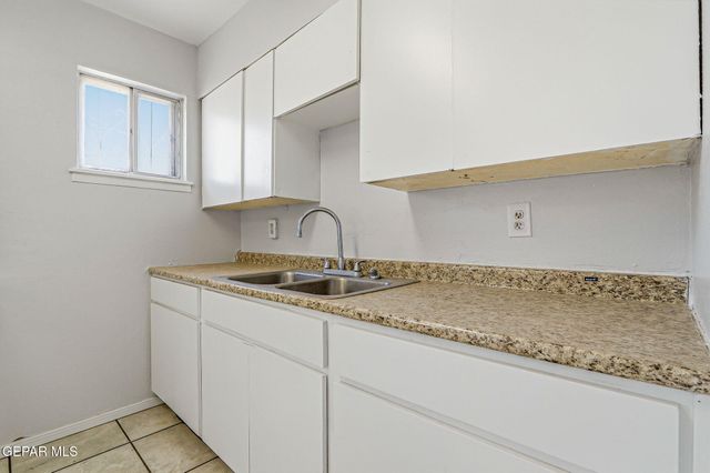 4901 DEBEERS Drive, El Paso, TX 79924
