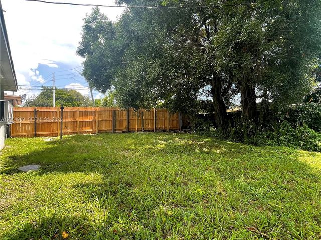 1004 SW 24th Avenue, Fort Lauderdale, FL 33312