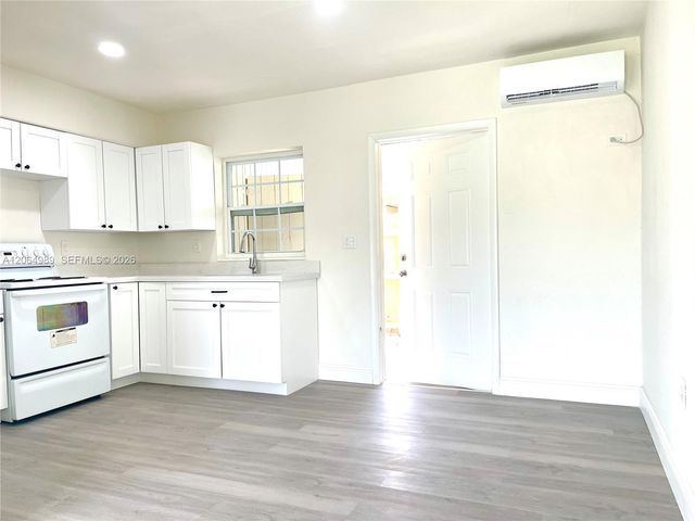 1004 SW 24th Avenue, Fort Lauderdale, FL 33312