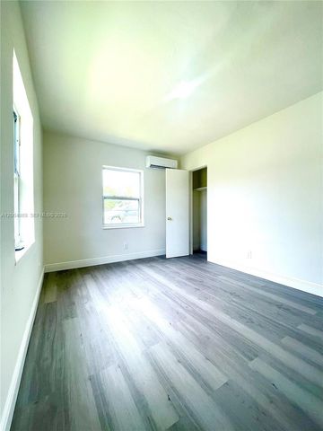 1004 SW 24th Avenue, Fort Lauderdale, FL 33312