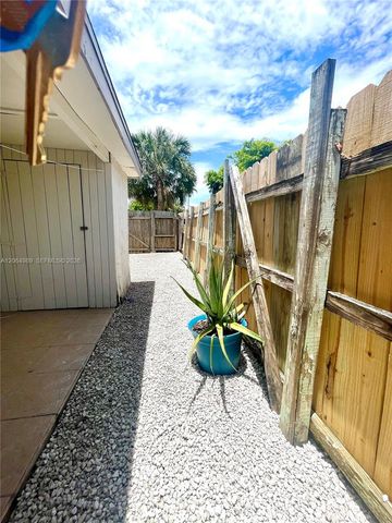 1004 SW 24th Avenue, Fort Lauderdale, FL 33312