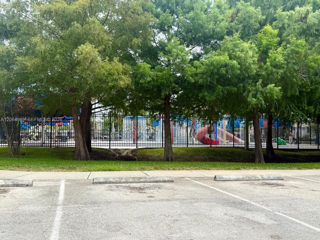 1004 SW 24th Avenue, Fort Lauderdale, FL 33312