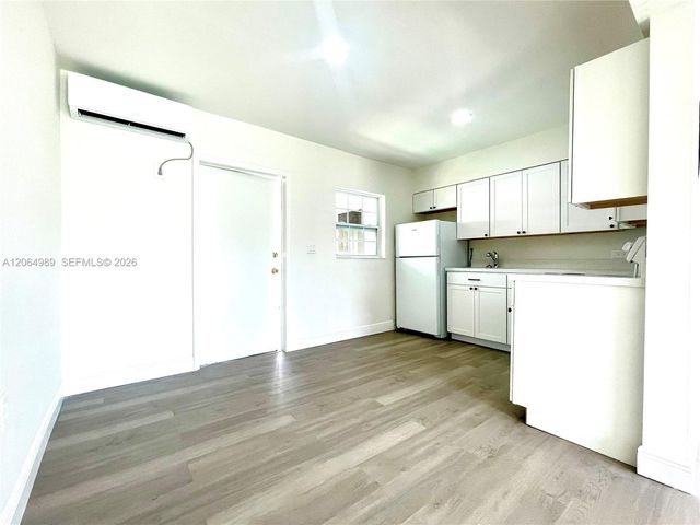 1004 SW 24th Avenue, Fort Lauderdale, FL 33312