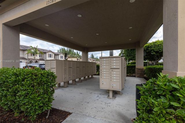 15070 SW 119th Ln, Miami, FL 33196