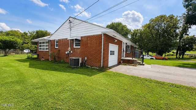 409 Colonial Heights Road, Kingsport, TN 37663