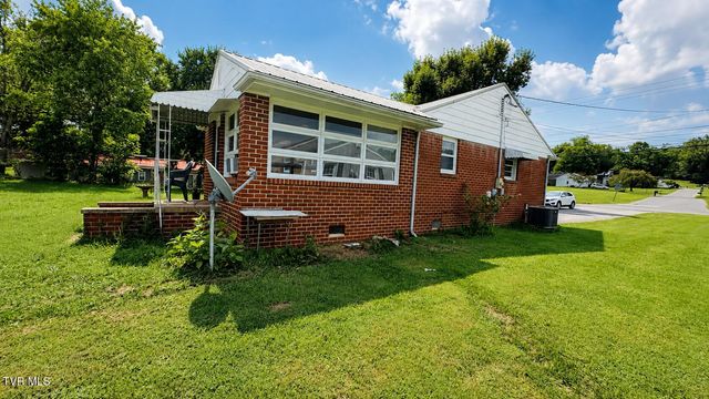 409 Colonial Heights Road, Kingsport, TN 37663
