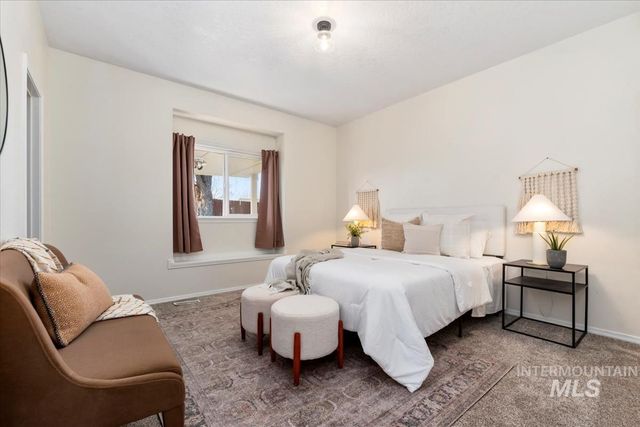 685 S Winthrop Way, Boise, ID 83709