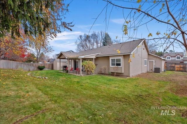 685 S Winthrop Way, Boise, ID 83709