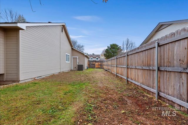 685 S Winthrop Way, Boise, ID 83709