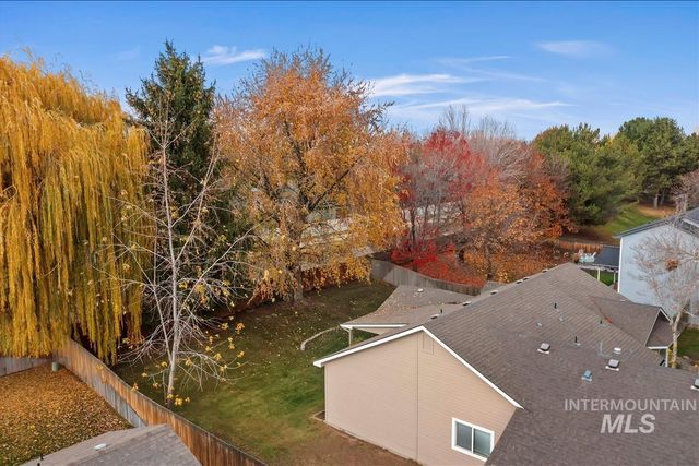 685 S Winthrop Way, Boise, ID 83709