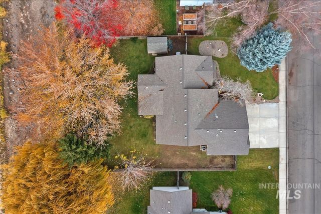 685 S Winthrop Way, Boise, ID 83709