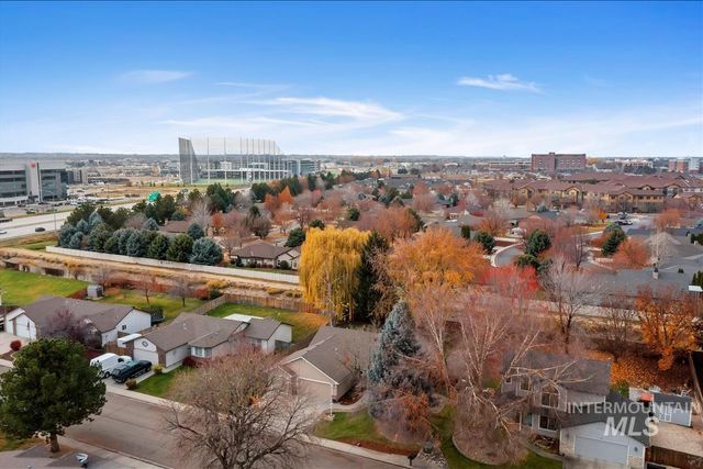 685 S Winthrop Way, Boise, ID 83709