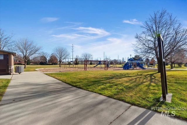 685 S Winthrop Way, Boise, ID 83709