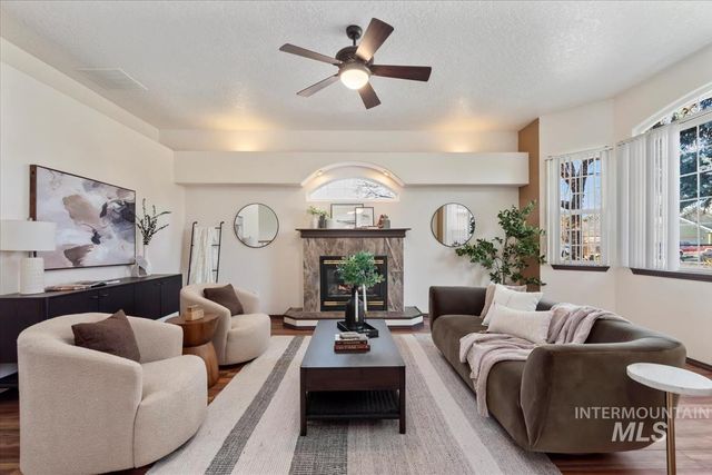 685 S Winthrop Way, Boise, ID 83709