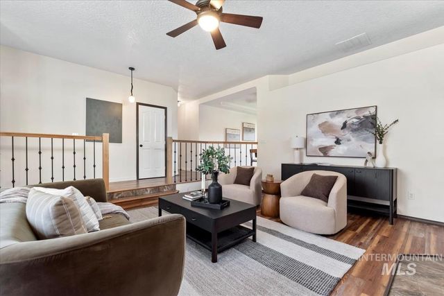 685 S Winthrop Way, Boise, ID 83709