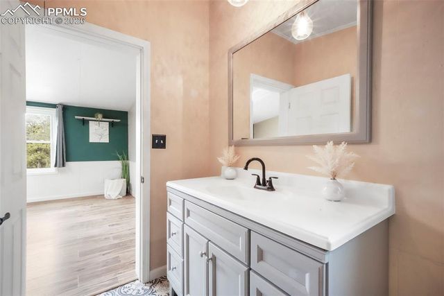 696 Calle De La Nieva, Florissant, CO 80816