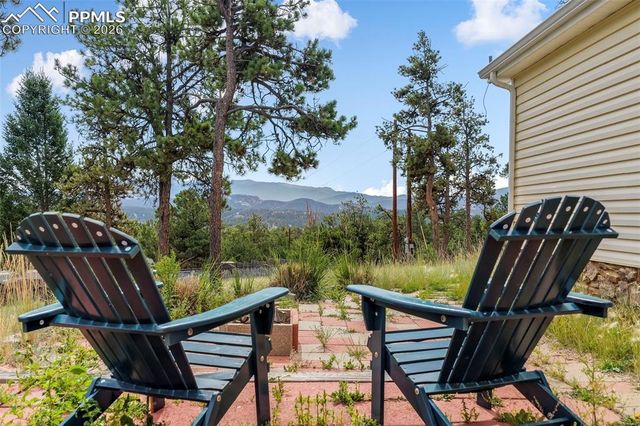 696 Calle De La Nieva, Florissant, CO 80816