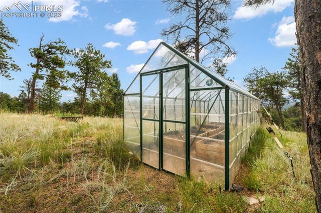 696 Calle De La Nieva, Florissant, CO 80816