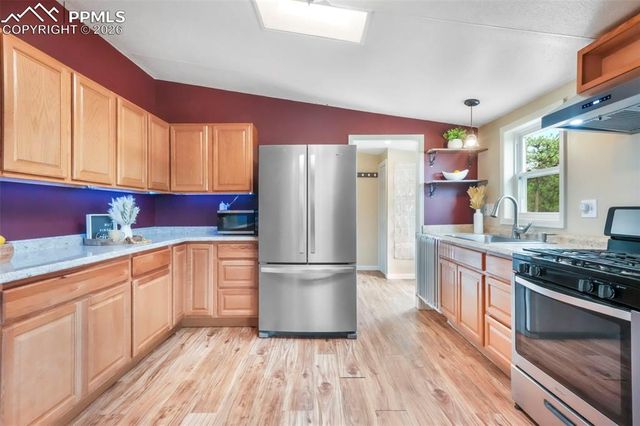 696 Calle De La Nieva, Florissant, CO 80816