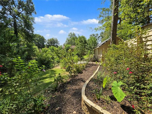 1898 Burfordi Drive SW, Marietta, GA 30008