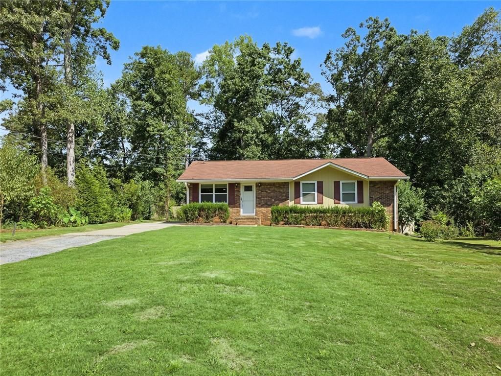 1898 Burfordi Drive SW, Marietta, GA 30008