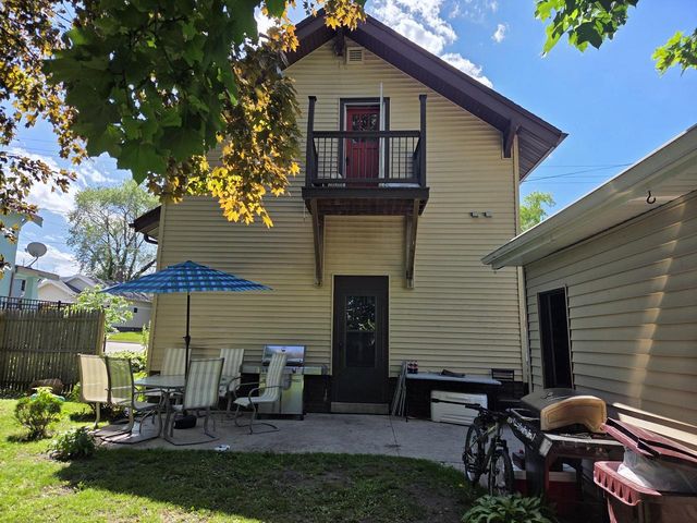 913 S 21st STREET, Manitowoc, WI 54220
