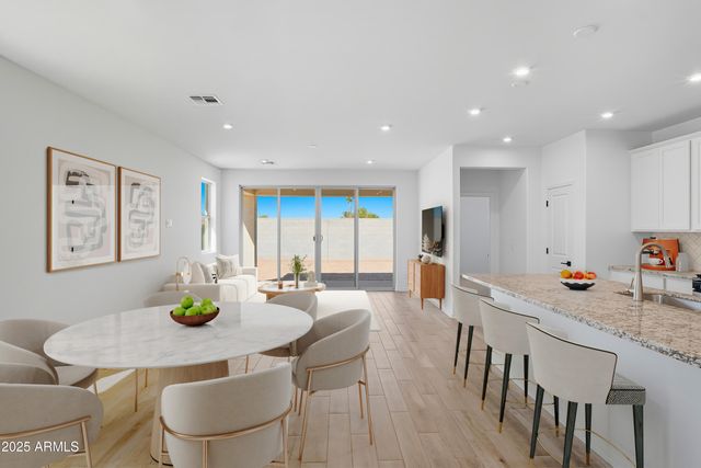 7438 W Rose Lane, Glendale, AZ 85303