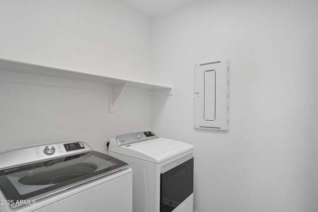 7438 W Rose Lane, Glendale, AZ 85303