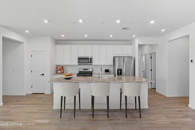 7438 W Rose Lane, Glendale, AZ 85303