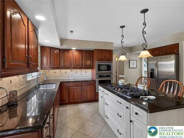 4510 Kathi Drive, Bethlehem City, PA 18017