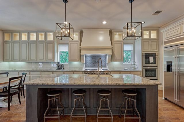 59 Freesia Court, The Woodlands, TX 77375