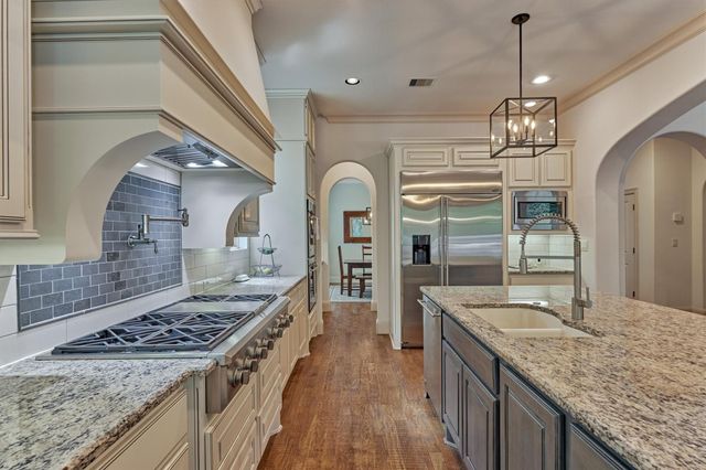 59 Freesia Court, The Woodlands, TX 77375