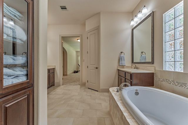 59 Freesia Court, The Woodlands, TX 77375