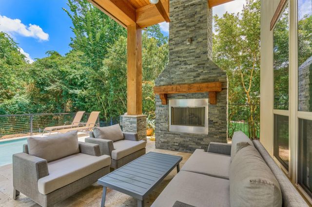 59 Freesia Court, The Woodlands, TX 77375