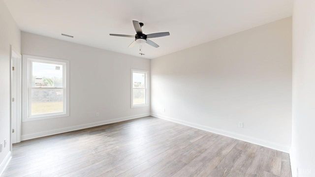 2288 Smith Mountain Lake Parkway, Huddleston, VA 24104