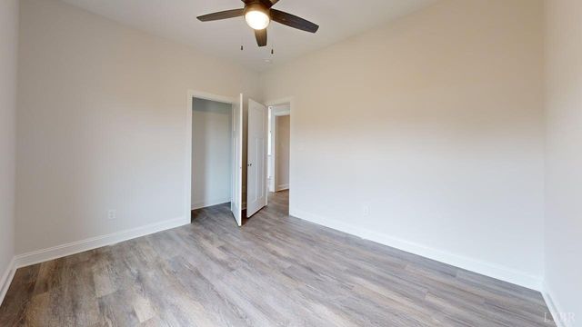 2288 Smith Mountain Lake Parkway, Huddleston, VA 24104