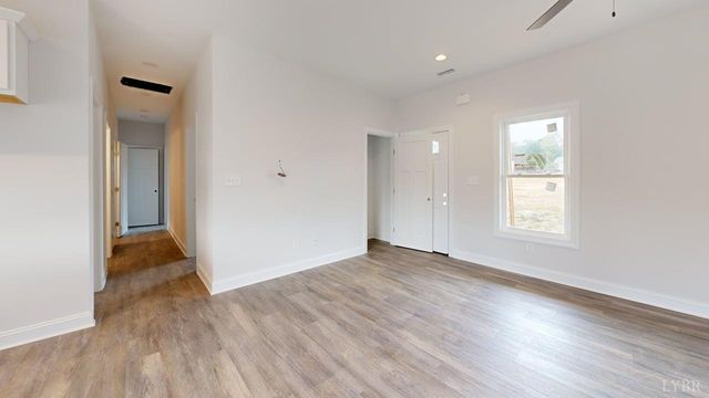 2288 Smith Mountain Lake Parkway, Huddleston, VA 24104