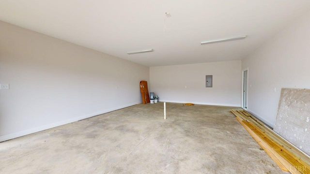 2288 Smith Mountain Lake Parkway, Huddleston, VA 24104