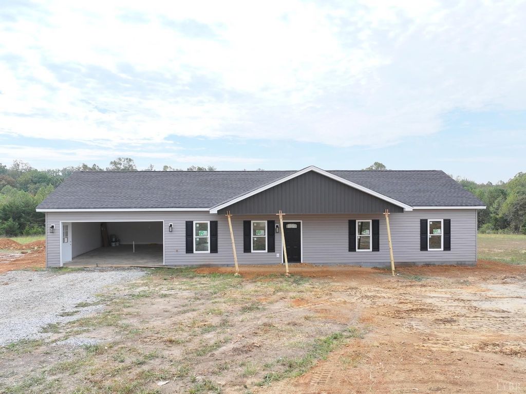 2288 Smith Mountain Lake Parkway, Huddleston, VA 24104