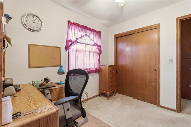 3003 RAWLINS Drive, Council Bluffs, IA 51501