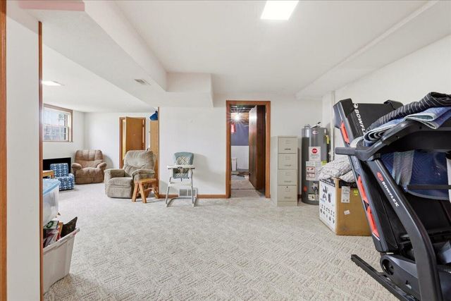 3003 RAWLINS Drive, Council Bluffs, IA 51501