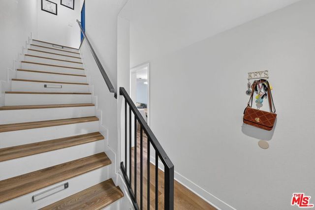 552 E Palm Avenue C, Burbank, CA 91501